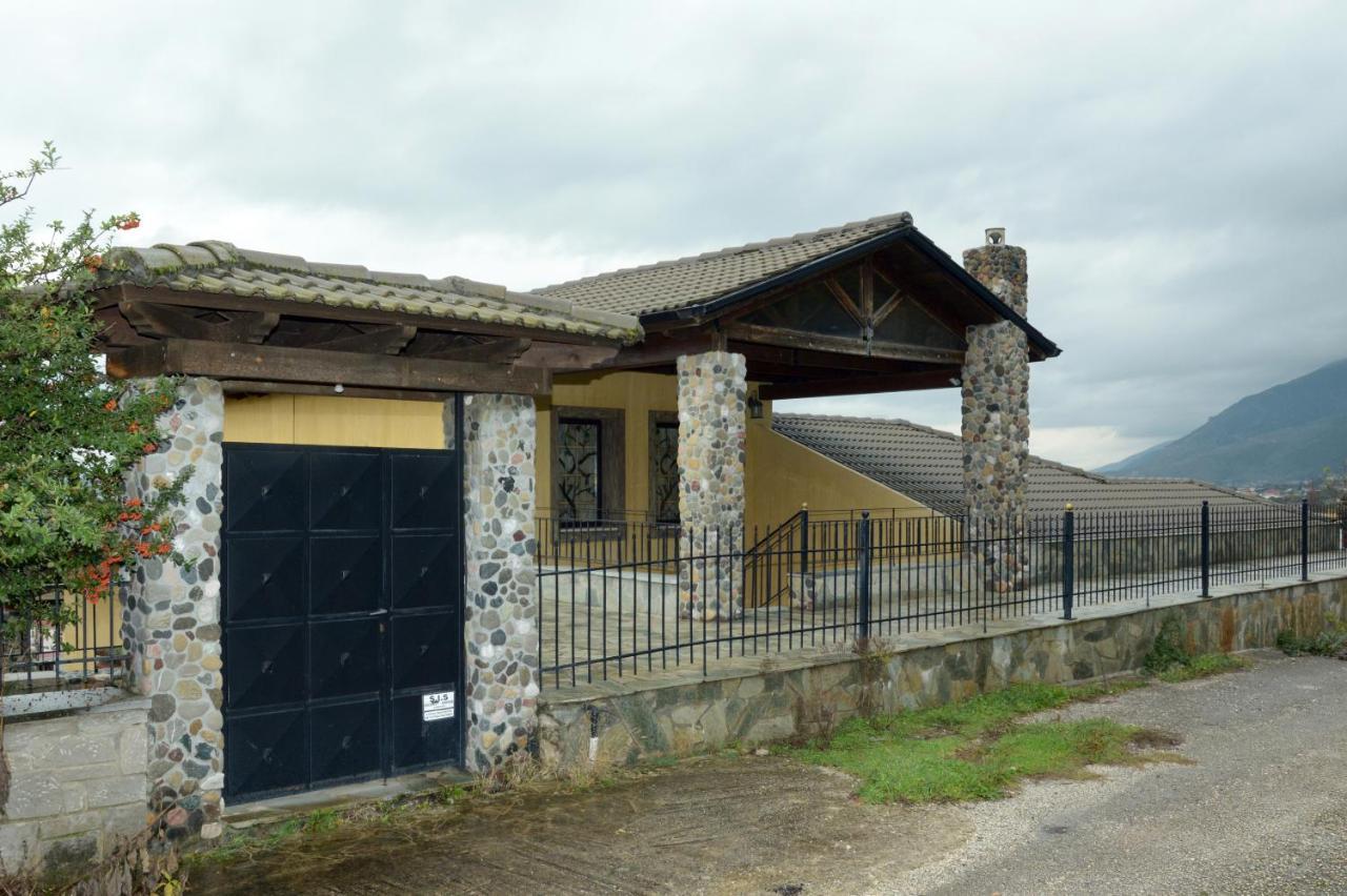 Wood And Stone Villa Ioannina Exterior photo